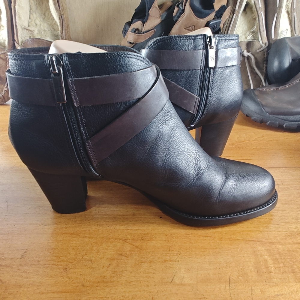 Brighton Gaucho Leather Ankle Boots Bootie Zip Strap Boho Women's Size 8M - Picture 12 of 16